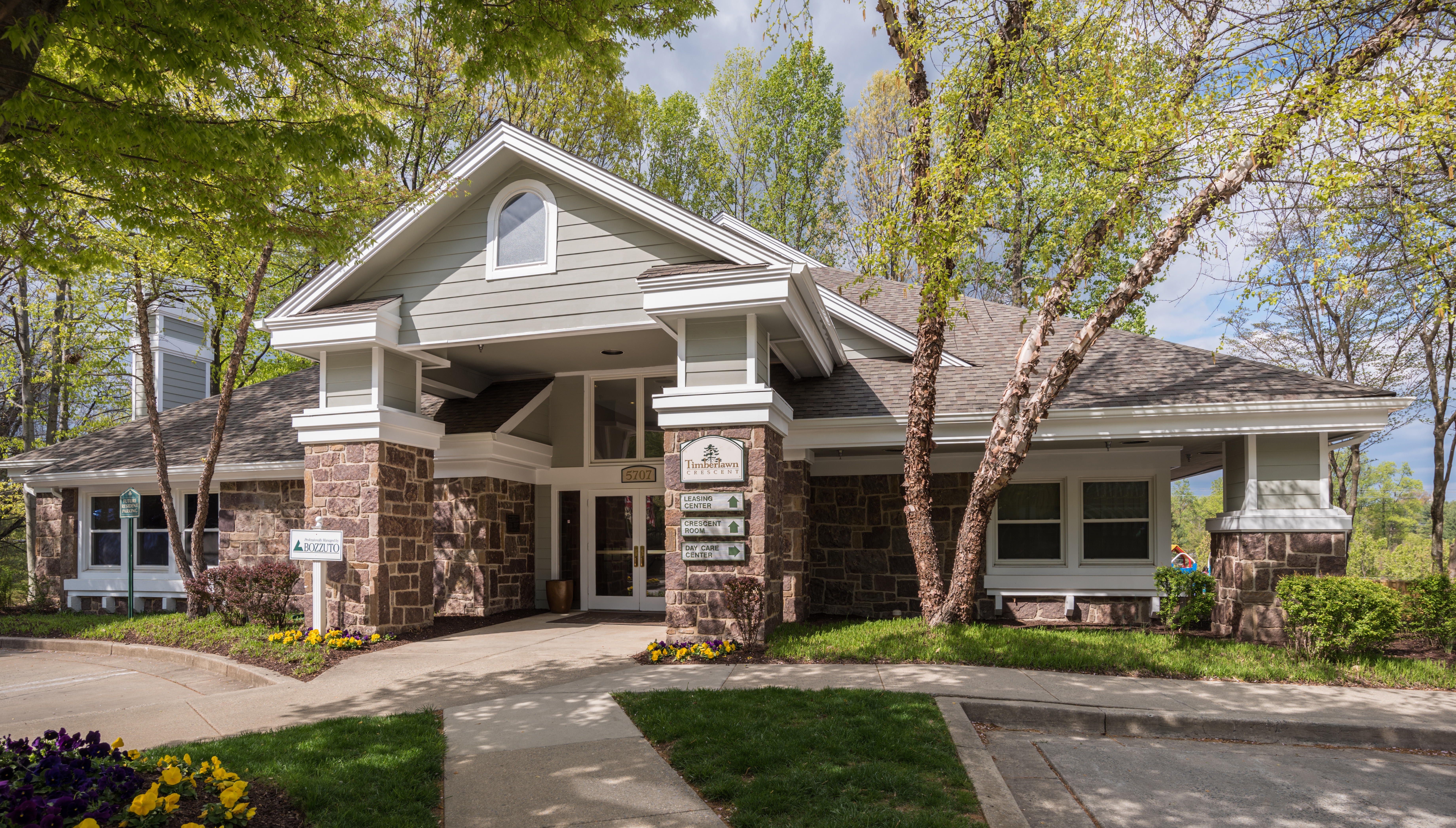 Exterior image of Timberlawn Crescent apartemtns in Maryland by Jeffrey Sauers of Commercial Photographics, Architectural Photo Artistry in Washington DC, Virginia to Florida and PA to New England
